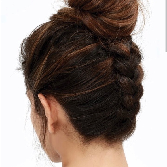 Meet your Posher, Nicole - Picture 1 of 1